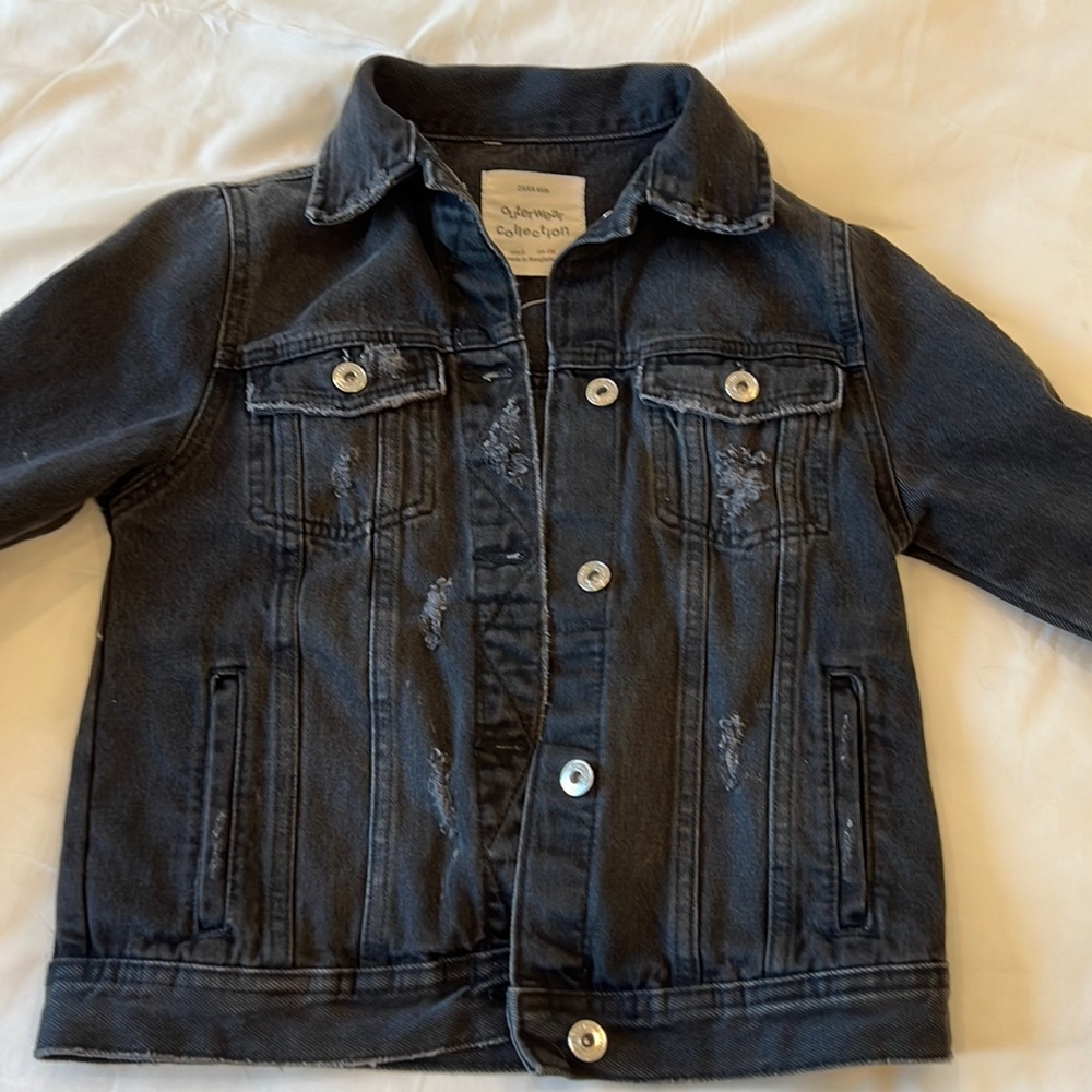 Girls Zara distressed jean jacket